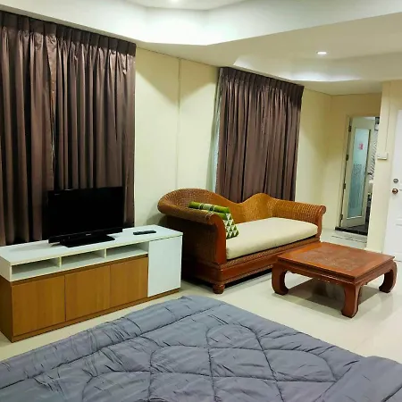 Happy Corner House Apartment Pattaya Exterior photo