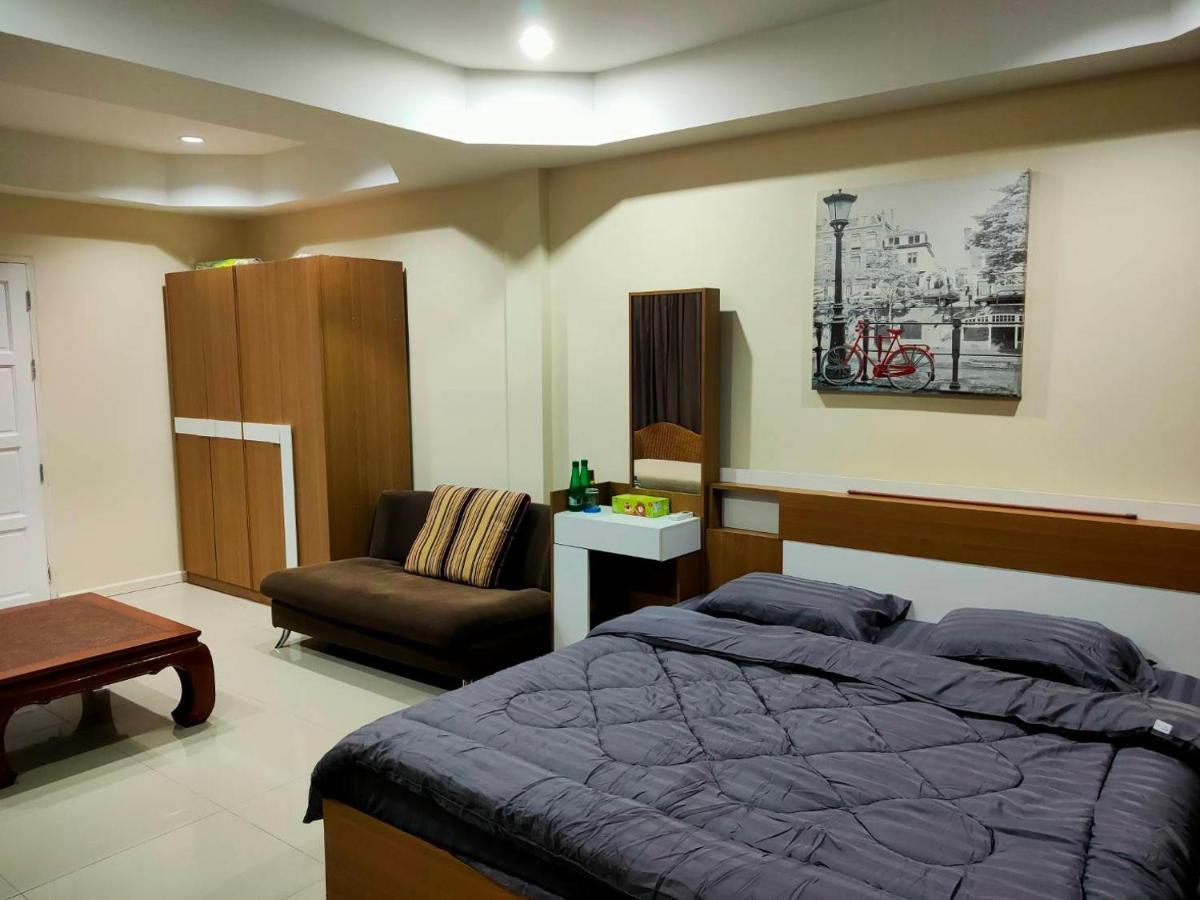 Apartment Happy Corner House *