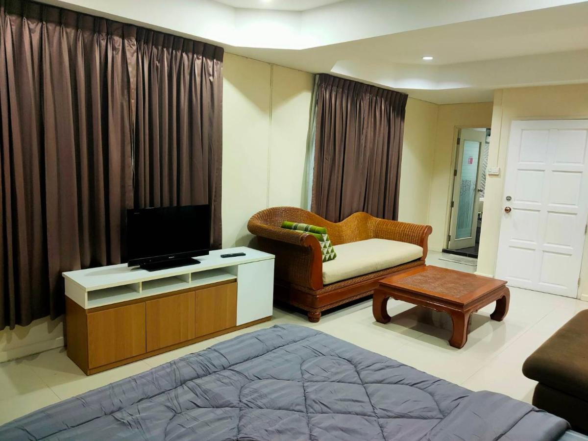 Apartment Happy Corner House *